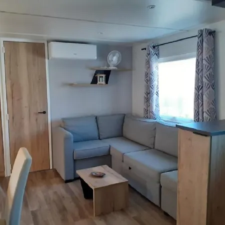 Camping La Carabasse فيا